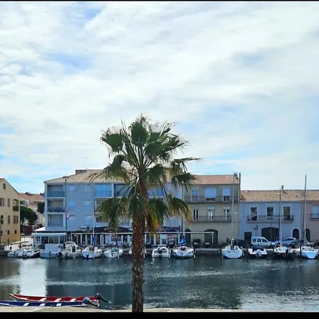 Sur Le Port De 아파트